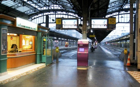 Frankfurt main Hbf train